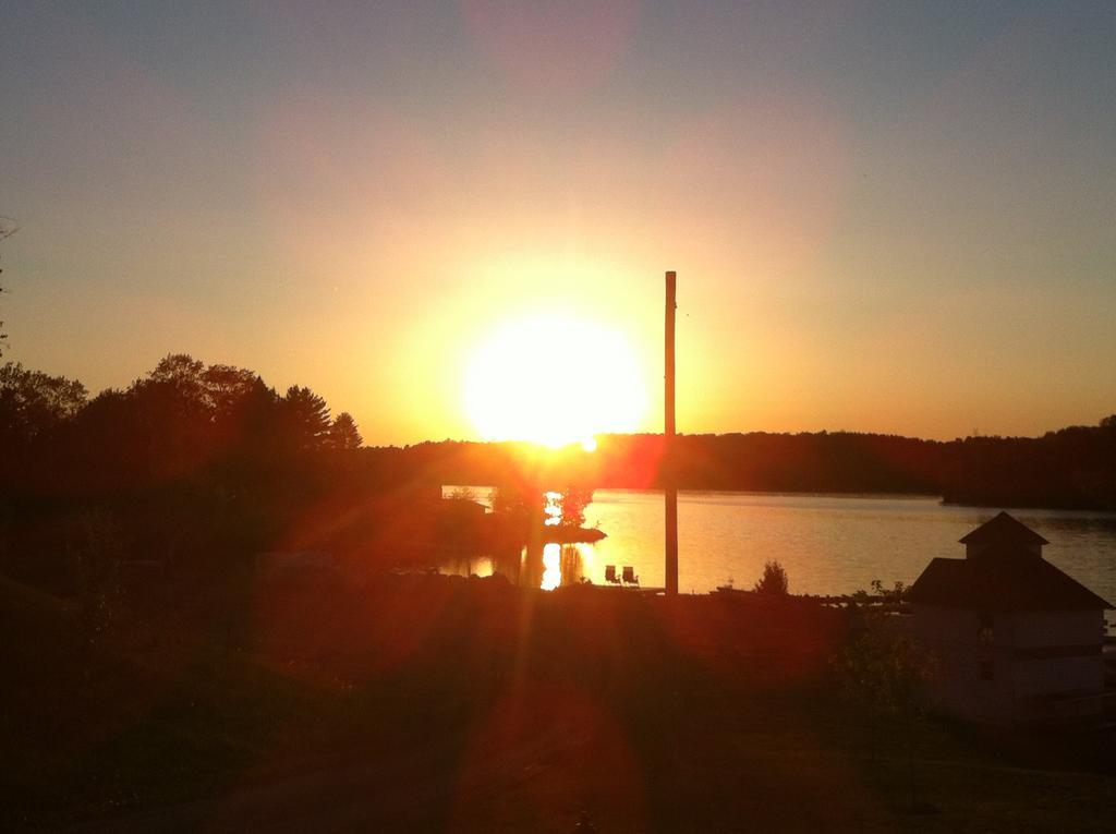 Lake Lauzon Resort Blind River Екстериор снимка