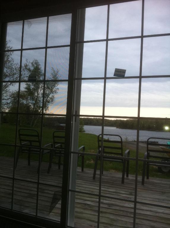 Lake Lauzon Resort Blind River Екстериор снимка